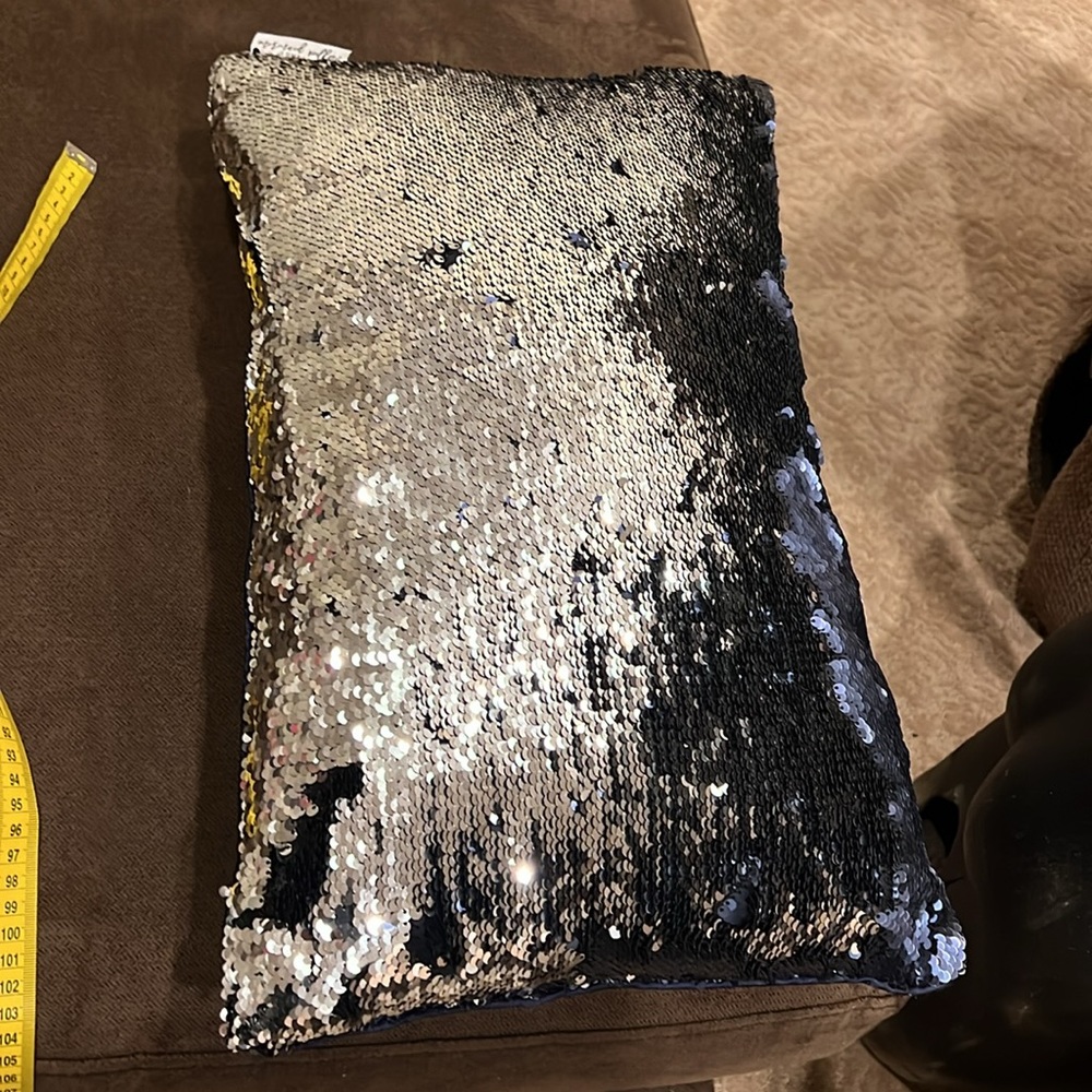 Fun pillow - Picture 6 of 6